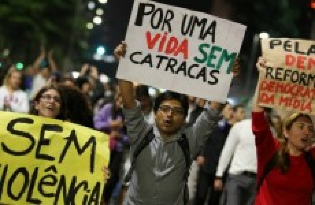 Insatisfação com a democracia do País