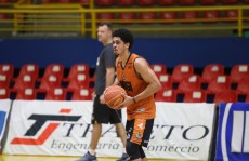 Armador Alexey Borges oficializa saída do Mogi
