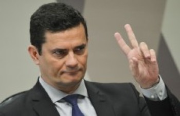 Clima tenso leva Moro a ameaçar saída do governo