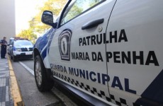 Equipe detém agressor armado com uma faca