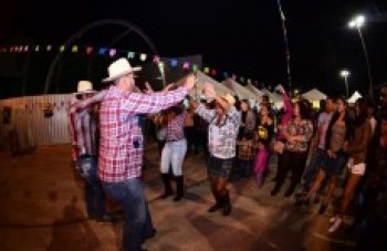 Mais de cinco mil pessoas prestigiam Festa Junina