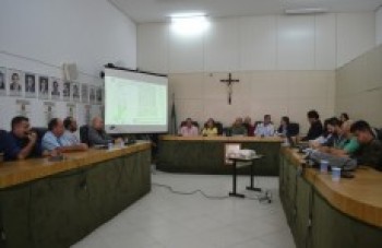 Ferraz suspende sessões da Câmara de Vereadores
