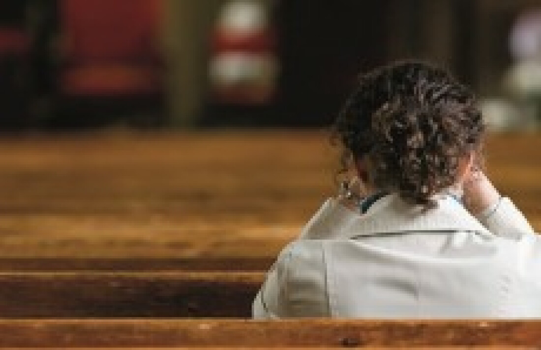 Culto religioso sai, novamente, da lista de atividades essenciais
