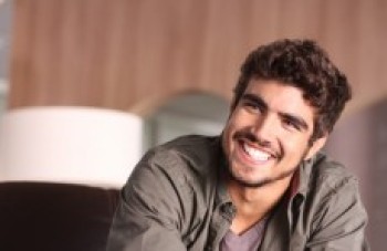 Caio Castro fará aulas para trama