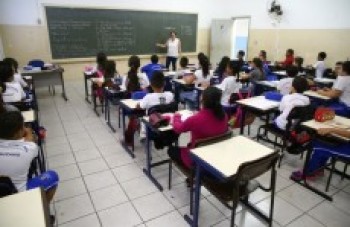 Alunos da rede estadual retomam as aulas
