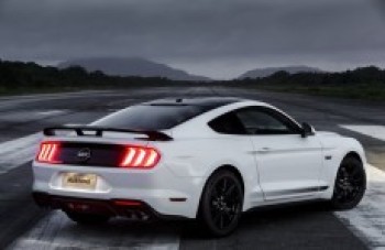 Ford anuncia lançamento do Mustang Black Shadow