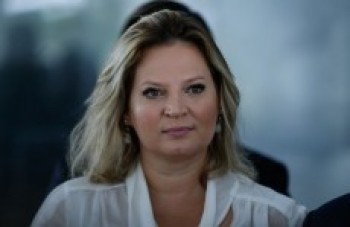 Joice acusa filhos de Bolsonaro na CPMI