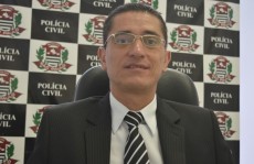 Ajudante é achado morto em veículo