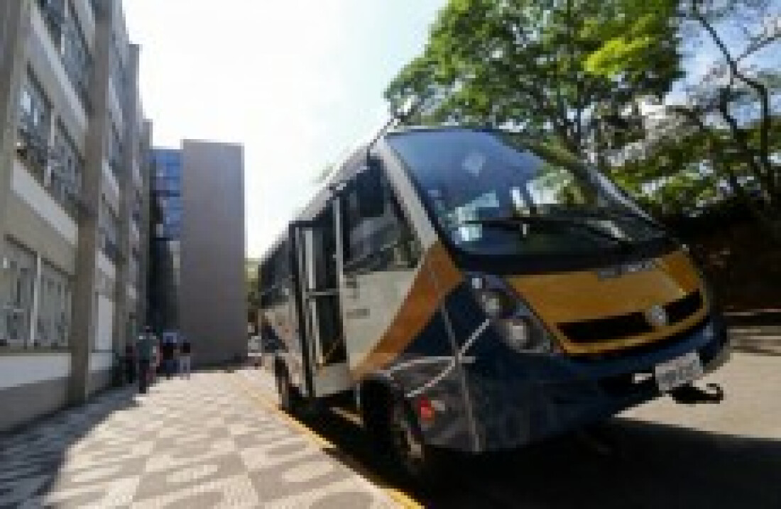 Assistência Social recebe micro-ônibus