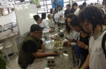 Alunos participam de evento na Brazcubas