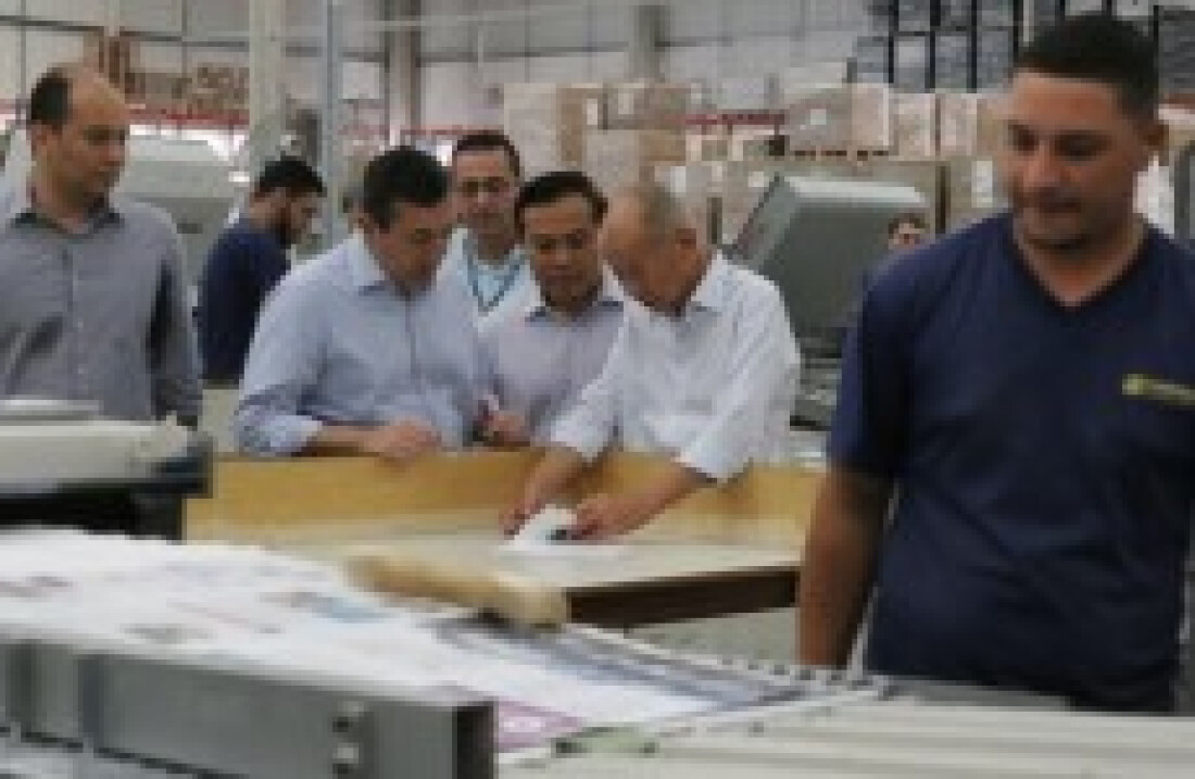Prefeito vai ao Taboão e reforça apoio às empresas