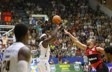 Mogi desbanca pentacampeão e vai à final inédita do NBB