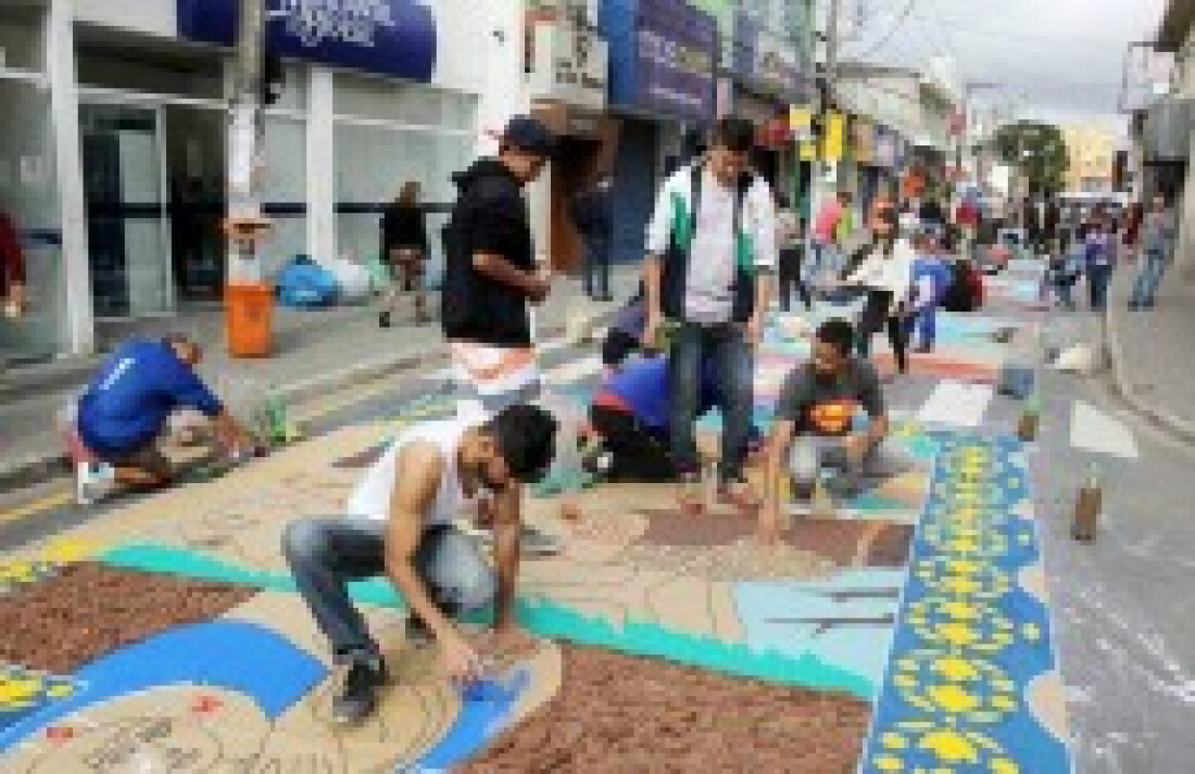 Itaquá faz reunião por tradição de tapetes