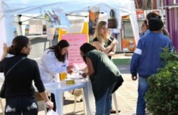 Ferrazenses são atentidos em ação contra o tabagismo
