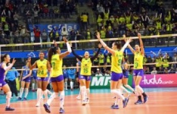 Brasil encerra passagem por Suzano com nova vitória