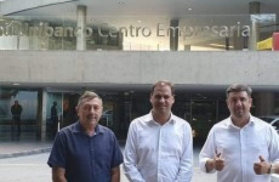Prefeito tem reunião na sede do Itaú
