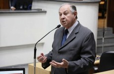 Câmara estuda criar pequeno expediente para agilizar sessões