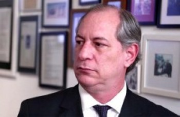 Ciro aponta que pesquisas são vendidas