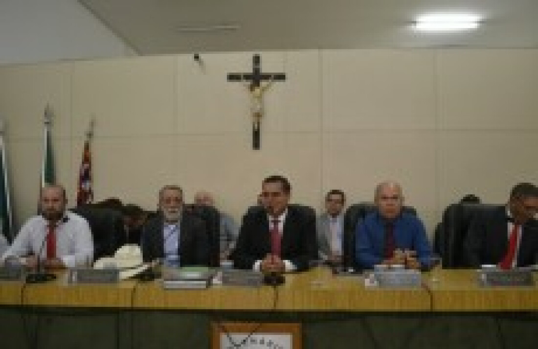 Câmara recusa aumentar os salários dos vereadores
