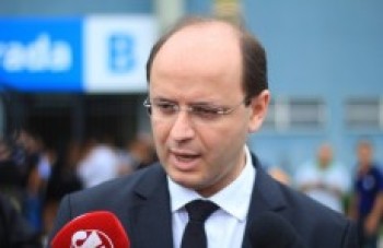 Secretário descarta militarizar a escola Professor Raul Brasil