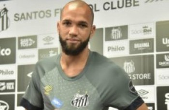 De volta à Vila Belmiro, Santos tenta evitar nova eliminação