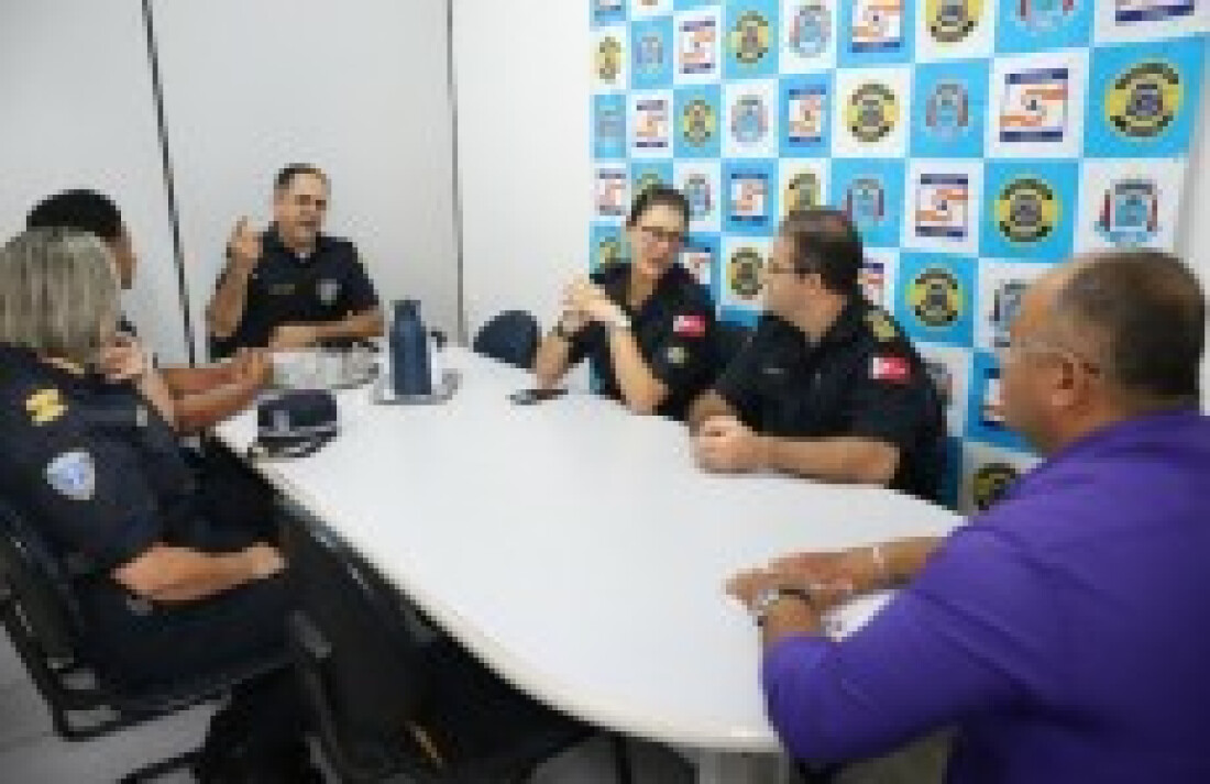 GCM de Suzano recebe corporação de São José