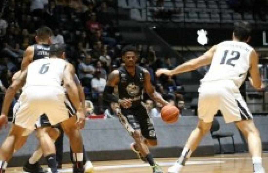 Shamell chega a 7 mil pontos no NBB