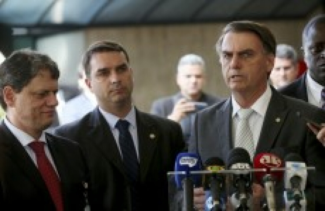 MPF do Rio vai apurar senador Bolsonaro