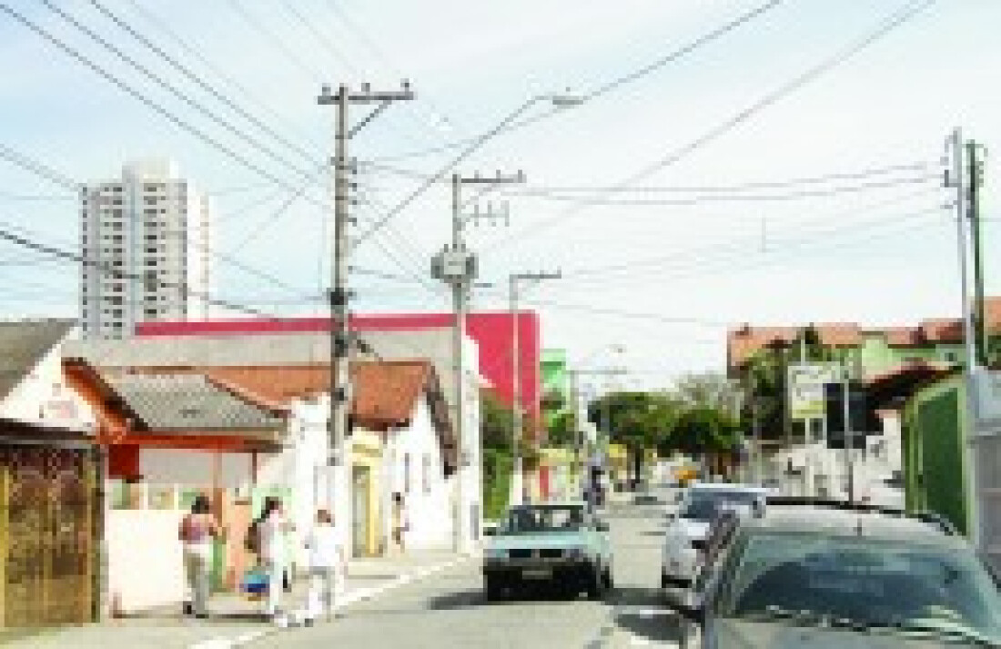 ? MOradores cobram manutenção da iluminação pública em Poá: