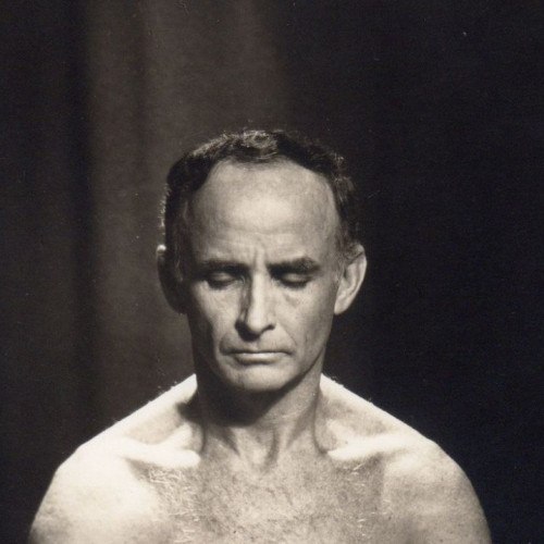 Hermógenes, 100 anos: pioneiro da ioga mudou a vida após tuberculose