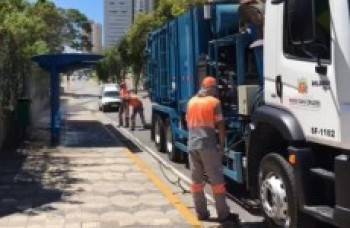 Esterilização é ampliada com ajuda de caminhões