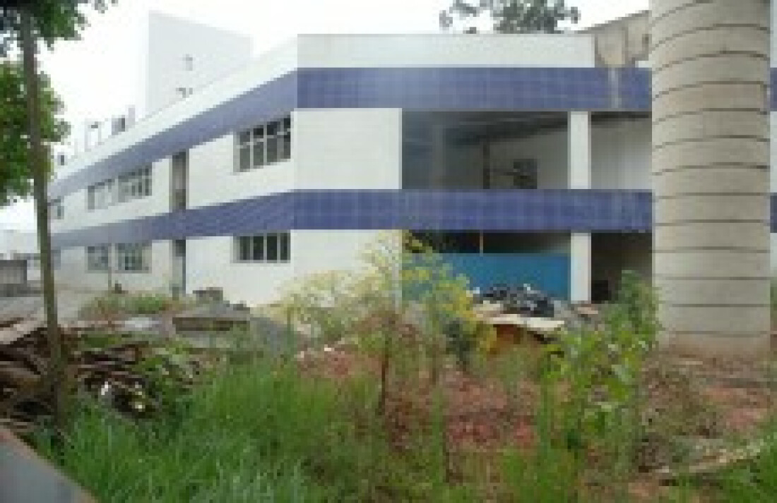 Empresa que parou obra de Centro de Reabilitação pode sofrer pena