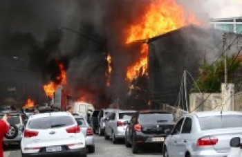 Queda de avião mata dois na capital