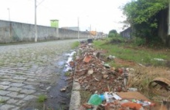 Moradora de Jundiapeba pede atenção para acessibilidade