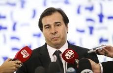 Maia aposta em diálogo com ministro Guedes