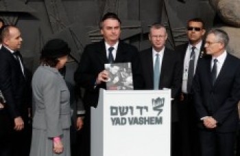 Nazismo é movimento de esquerda