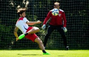 São Paulo joga para reconquistar a torcida