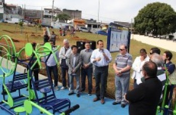 Prefeito Bertaiolli inaugura ATI e visita Nogueirão