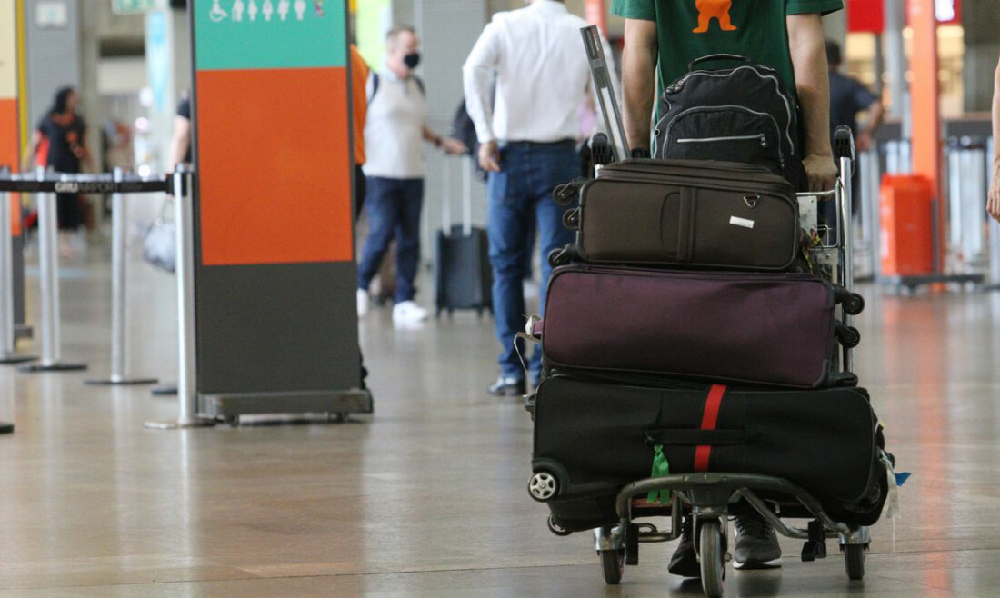 PF prende 16 envolvidos em esquema de troca de etiquetas de malas