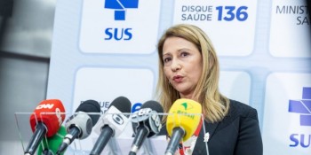 Vacinas pediátricas contra covid-19 estão esgotadas, diz ministério