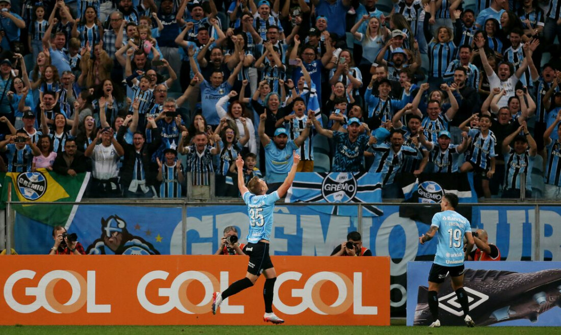 Brasileiro: Grêmio vence com gol de estreante para manter 2ª posição