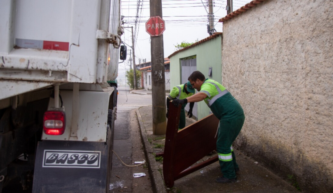 Operação Cata-Tranqueira atende dez bairros do distrito de Braz Cubas nesta quarta-feira (26)
