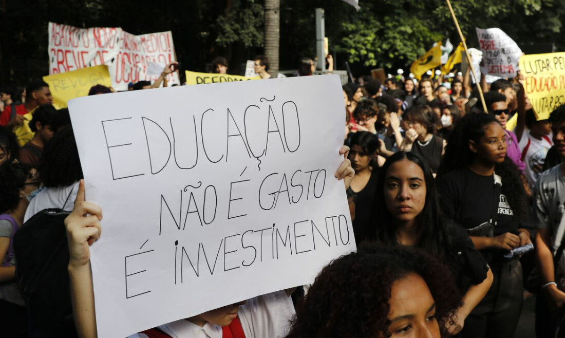 Dossiê mostra falta de direitos básicos para pós-graduandos no Brasil