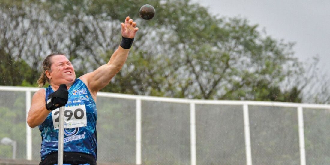 Arremesso de peso: Beth Gomes bate recorde mundial pela 2ª vez no ano