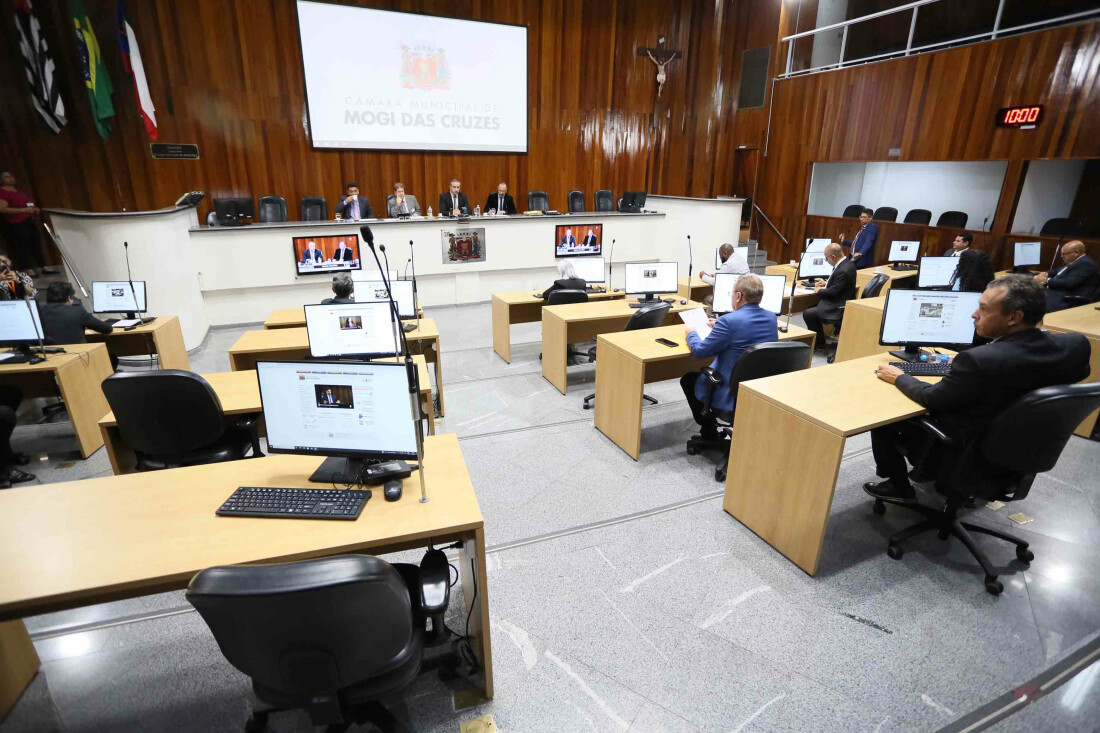 Após recesso, Câmaras retomam sessões hoje