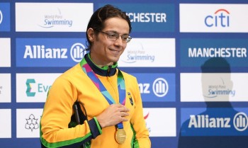 Natação: Brasil é ouro com Douglas Matera e Carol Santiago no Mundial