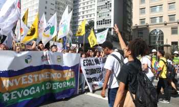 Grêmios estudantil está presente em uma a cada dez escolas públicas