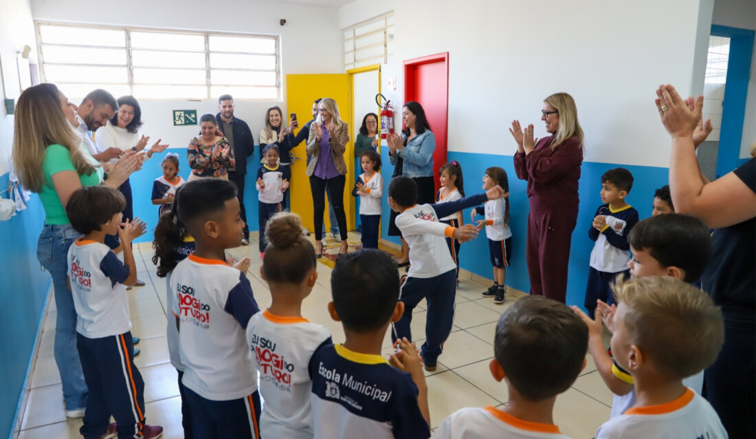 Prefeitura de Mogi das Cruzes inicia projeto piloto de escola bilíngue na rede municipal
