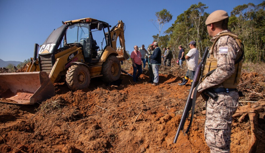 Operação de fiscalização ambiental embarga loteamento irregular em Mogi