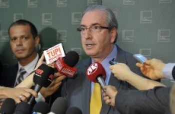 Governo tenta 'dividir a derrota' com governadores, afirma Cunha